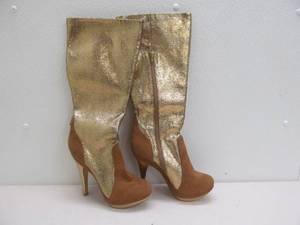 lot 335 image: High heel boots