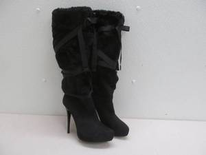 lot 336 image: High heel boots