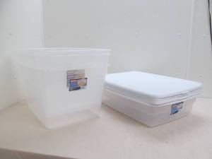 lot 373 image: Sterilite container