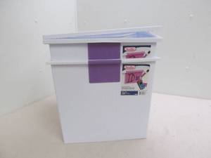lot 375 image: Sterilite container