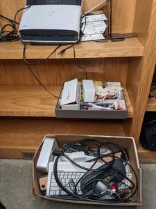 lot 245 image: Desktop Scanner w Assorted Computer and Office Accessories