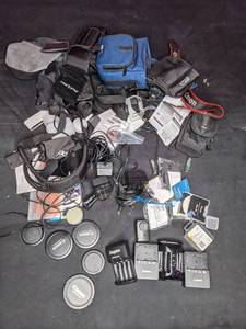 lot 257 image: Assorted Camera Accessories