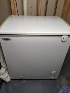 lot 263 image: Haier Free Standing Chest Freezer