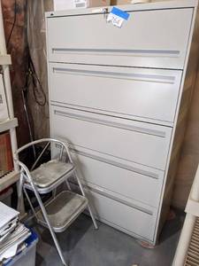 lot 264 image: Heavy Duty Four Door Storage Cabinet