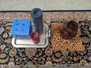 lot 207 image: Assorted Candles and Home Decor