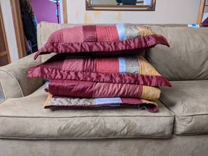 lot 224 image: Quilted Throw and Pillow Set