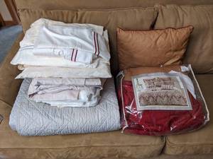 lot 227 image: Two Quilts and Assorted Bed Linens