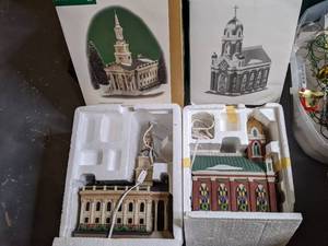 lot 269 image: Department 56 Churches (2)