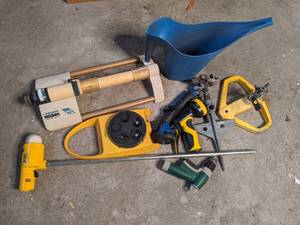 lot 304 image: Assorted Lawn and Garden Items