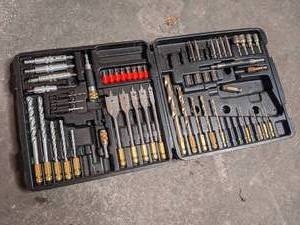 lot 333 image: Craftsman Drill Bits in Carrying Case