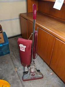 lot 353 image: Vintage Royal Metal Upright Vacuum