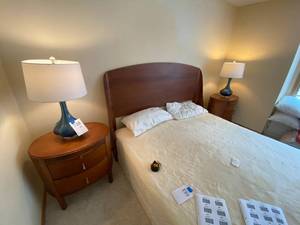 lot 139 image: King Size Bed and Matching Nightstand