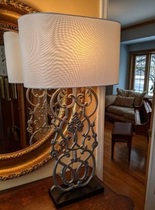 lot 31 image: Metal Table Lamp