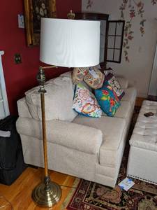 lot 40 image: Brass and Bronze Floor Lamp