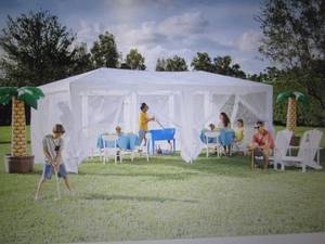20 X 10 Party Tent open box Retai...