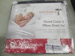 TwinXL Duvet Cover & Pillow Sham S...