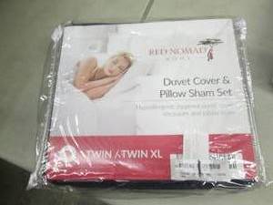 TwinXL Duvet Cover & Pillow Sham S...