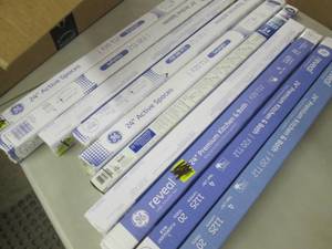 Box of Kitchen & Bath Bulbs plus mi...