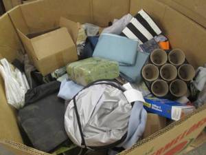 Pallet Box of Assorted Returned Goo...