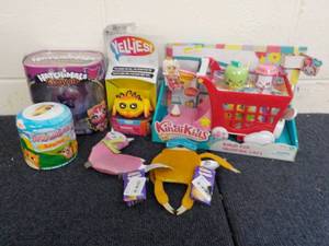 Kindi Kids, Yellies, Hatchimals, Ki...