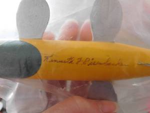 lot 12 image: Ikes 7 Fish Decoy