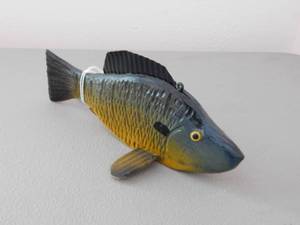 lot 27 image: Jerry Kirchner 6.5 Sunfish Decoy