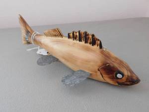 lot 31 image: Snook Barret 9 Fish Decoy
