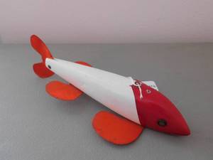 lot 32 image: Carl Lehrke 10 Fish Decoy