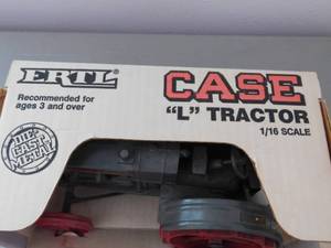 lot 78 image: Case L Tractor 116 Scale