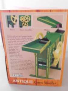 lot 87 image: John Deere Corn Sheller 18 Scale