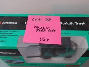 lot 90 image: Mitsubishi Forklift 125 Scale