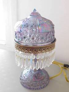 lot 96 image: Purple 13 Fenton Lamp