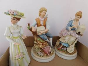 lot 124 image: 3 Figurines, Bell & Misc.