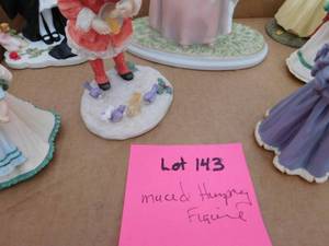 lot 143 image: 8 - Maud Humphry Figurines - includes box