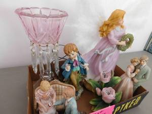 lot 148 image: Misc. lot of Figurines