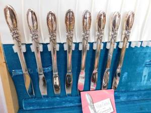 lot 152 image: White Orchid Silverware