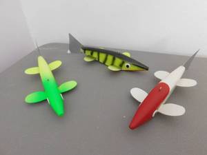 lot 154 image: 3 - Bruell Fish Decoys