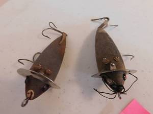 lot 202 image: 2 - Surface Mouse Lures