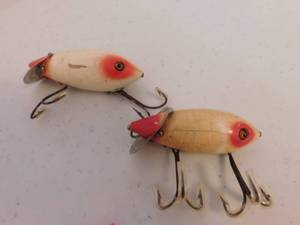 lot 205 image: 2 - Crab Wiggles Lures