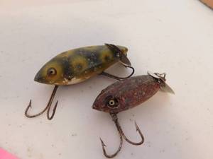 lot 207 image: 2 - Crab Wiggles Lures