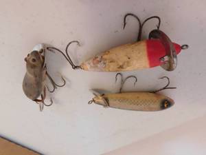 lot 208 image: 3 - Heddon Lures