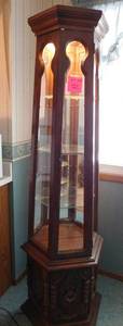 lot 251 image: Curio Cabinet - 6(h) x 2(w)