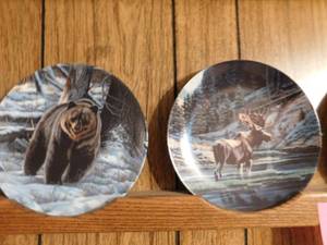 lot 269 image: Collectible Wildlife Plates