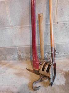 lot 274 image: Wood Pulley & Misc. Items