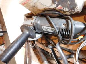 lot 322 image: Grinder & Misc. Items