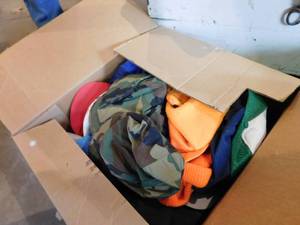 lot 325 image: Large lot of Hats