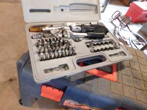 lot 327 image: Step Stool, Ladder, Socket Set