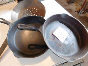 lot 344 image: 3 - Frying Pans