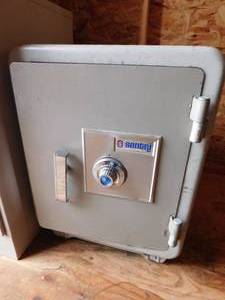 lot 383 image: 2 Office Cabinets, Floor Safe