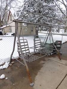 lot 390 image: Metal Desk & Outdoor Swing
